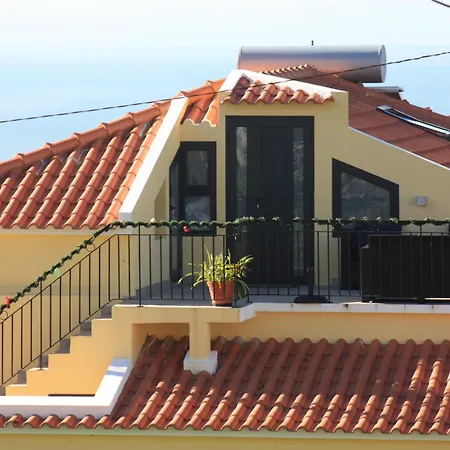 Hébergement de vacances Casinha Gomes *
